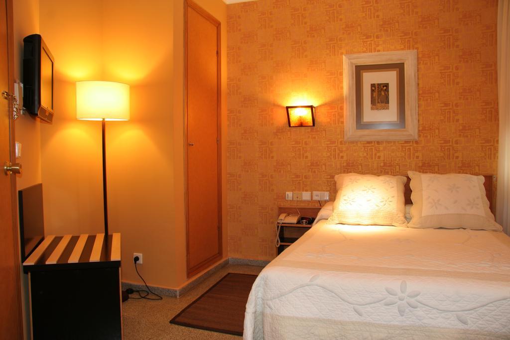 Hostal Paris Valladolid Bilik gambar