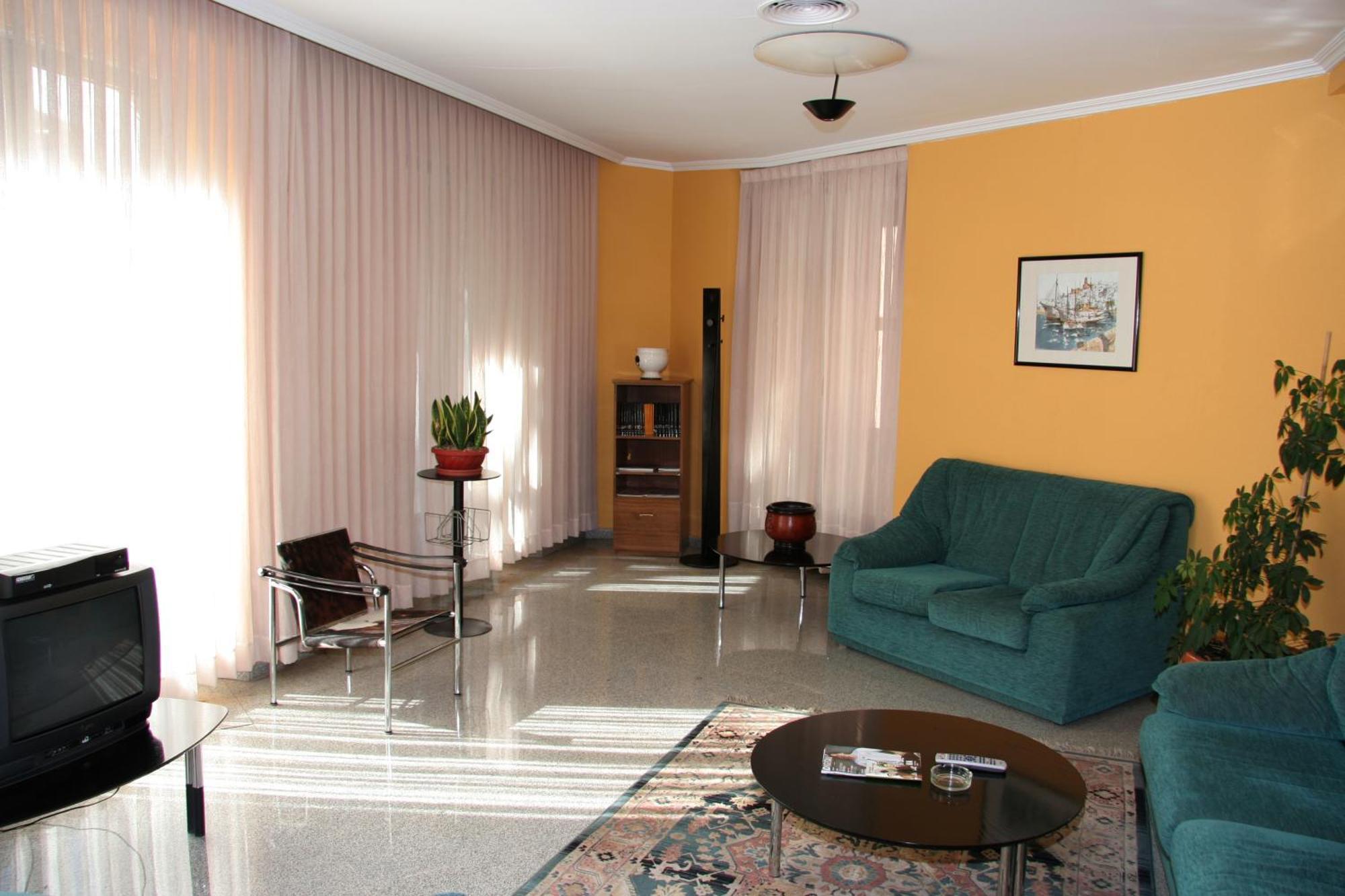 Hostal Paris Valladolid Luaran gambar