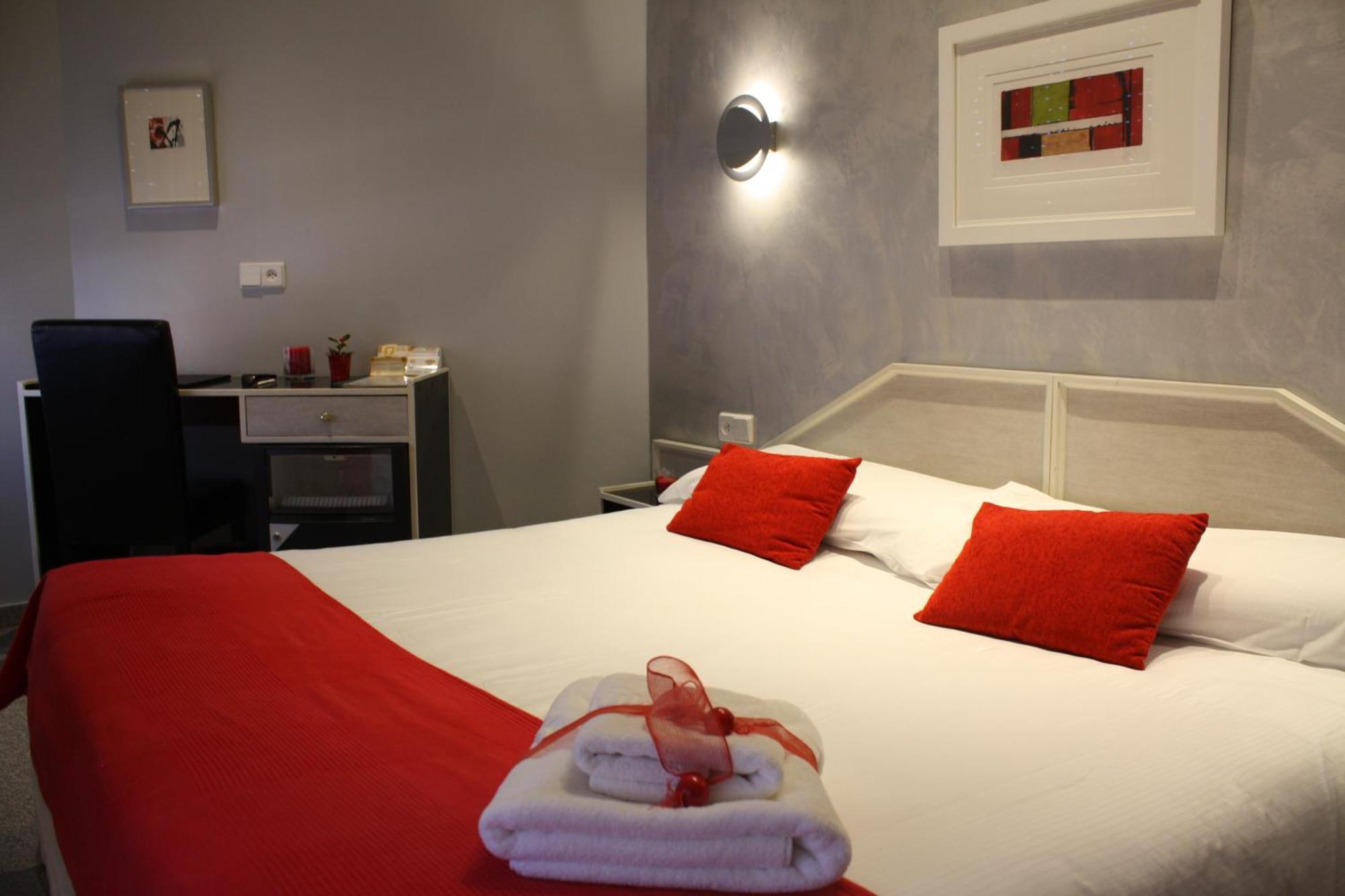 Hostal Paris Valladolid Luaran gambar