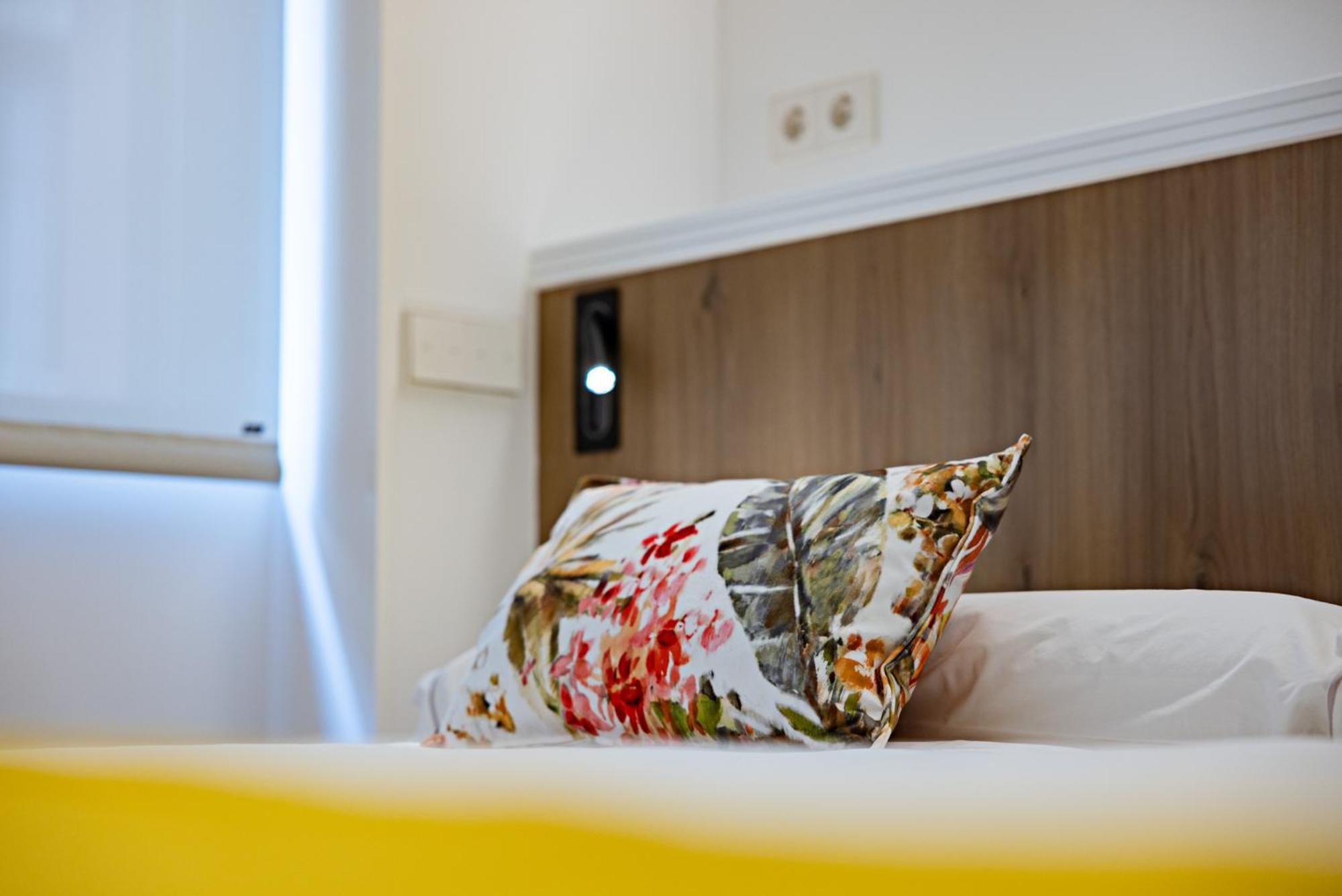 Hostal Paris Valladolid Luaran gambar