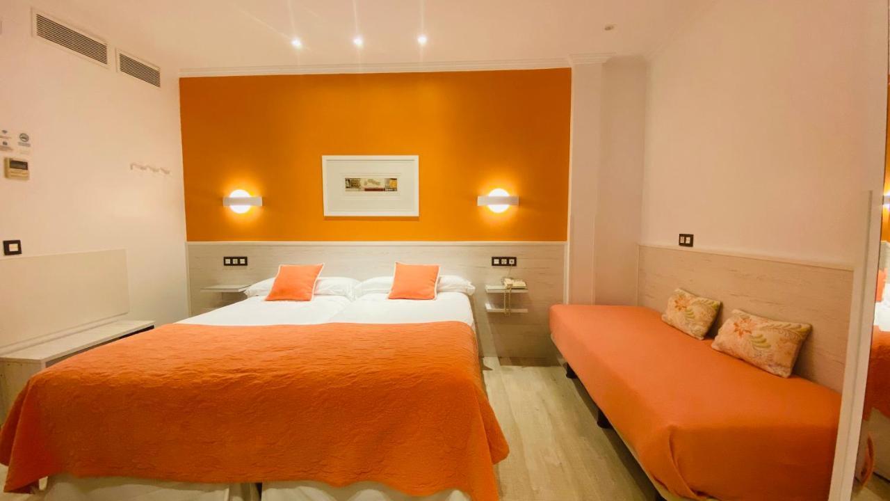 Hostal Paris Valladolid Luaran gambar