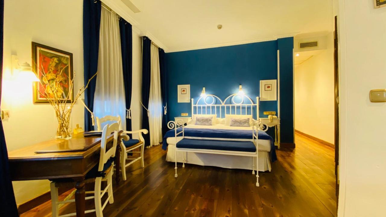 Hostal Paris Valladolid Luaran gambar