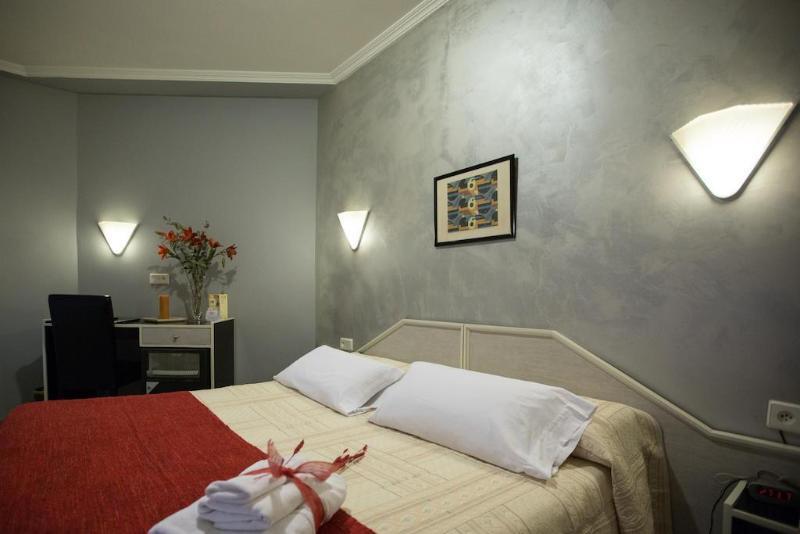 Hostal Paris Valladolid Luaran gambar